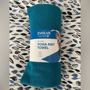 Evolve yoga mat towel